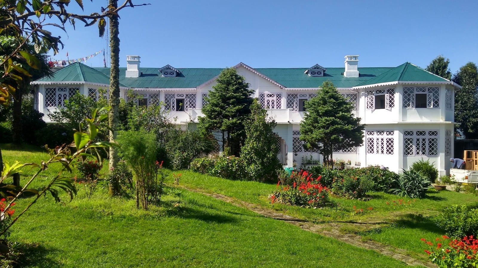 8BR Sunrise Sunset Kanchenjunga view 10min to mall in Darjeeling 1