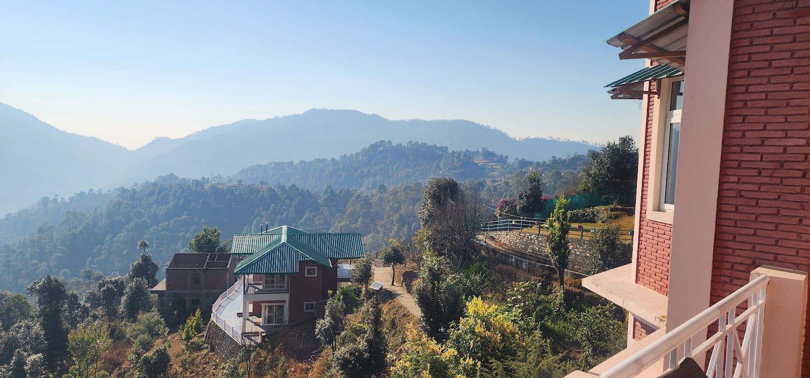 Hilltop Cottage w/ Valley Views & Bonfire in Mukteshwar, Uttarakhand 2