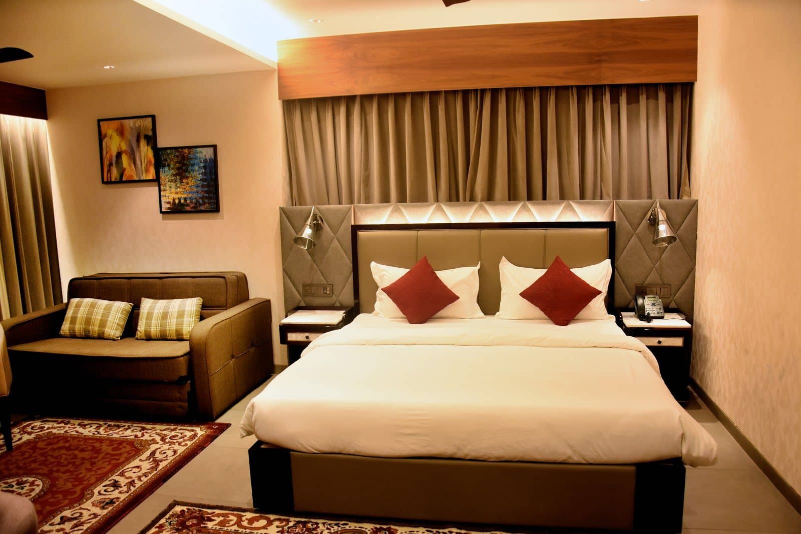 Mumbai-Grade Veg Stay w/ Parking & Tasty Food - Tezpur photo 3