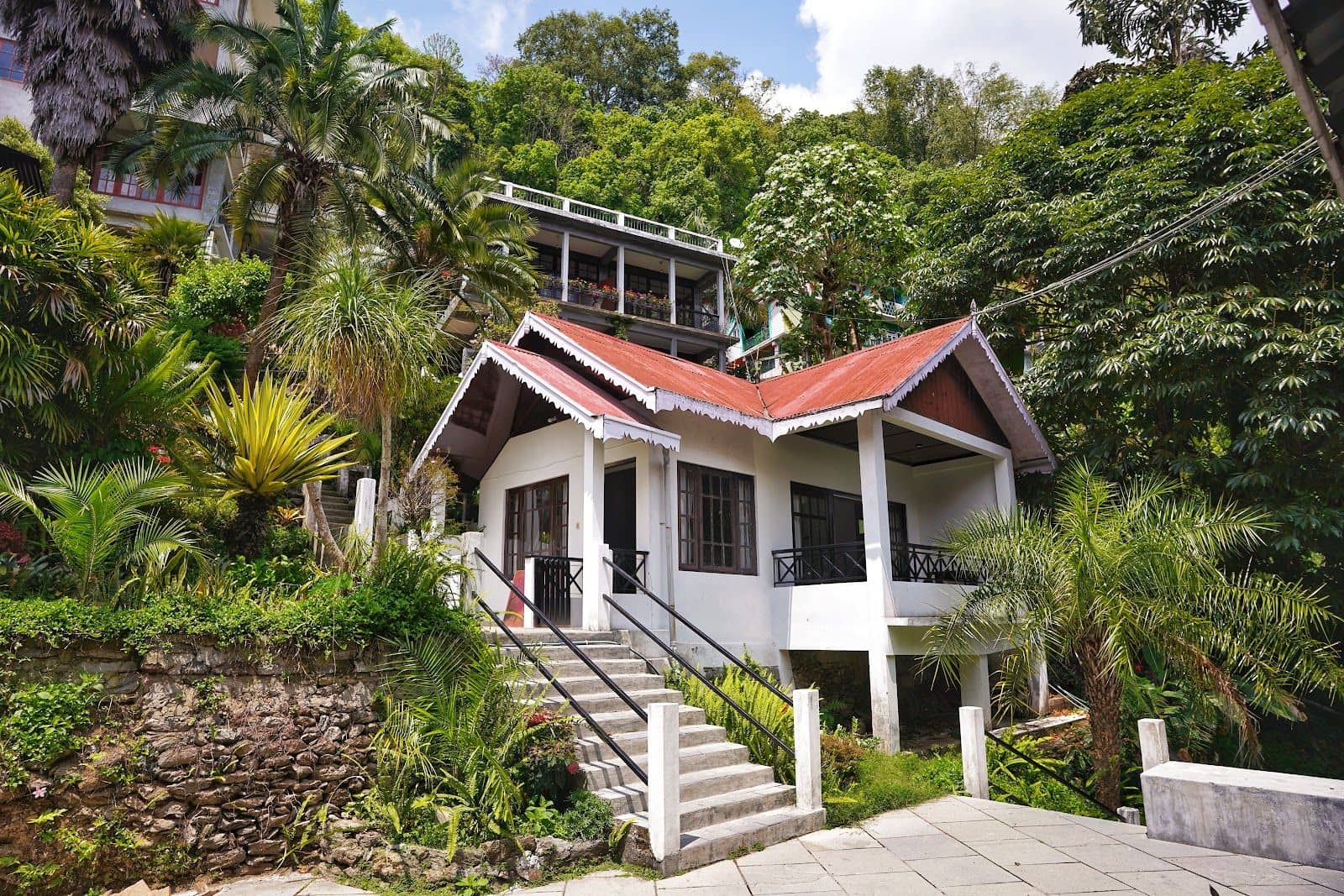 An Oasis of Serenity with Majestic Mountain Views - Kalimpong