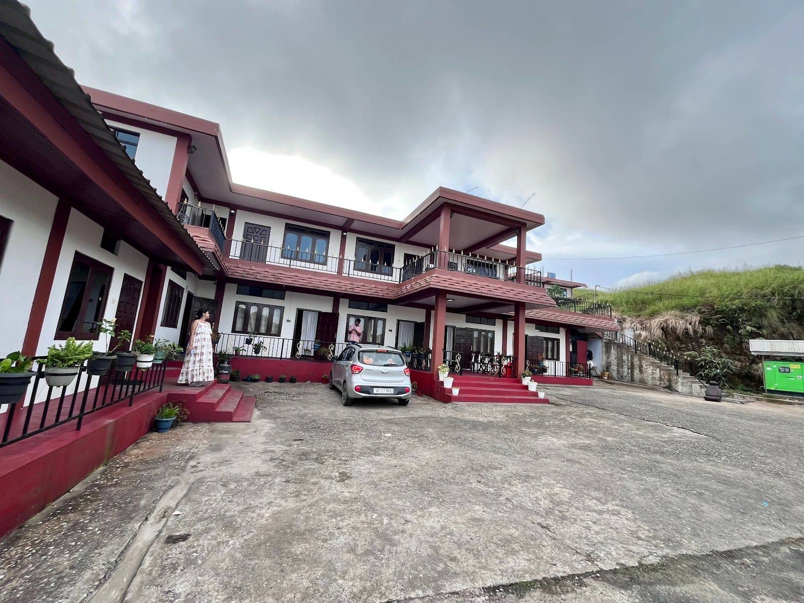 Budget Homestay: Sunrise & Waterfall Views - Nongthymmai photo 5