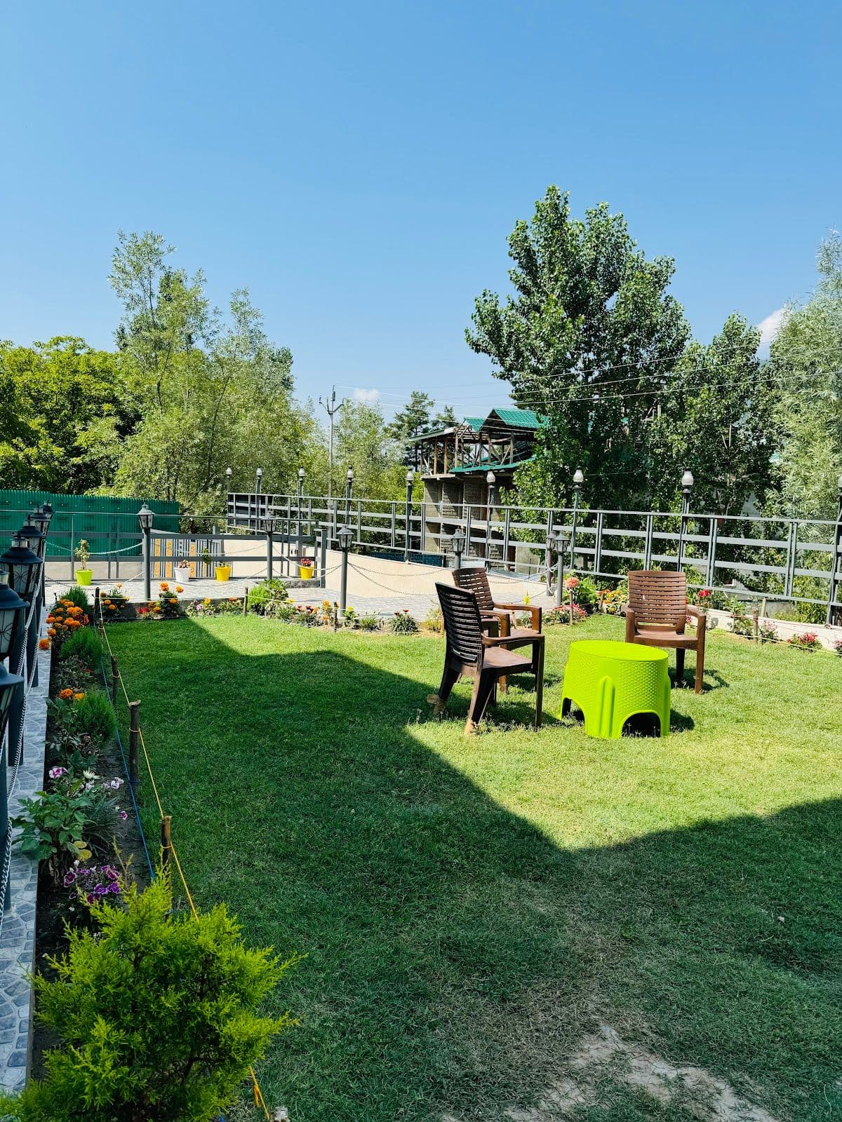 Mountain Resort w/ Hill Views & Home Meals, J&K in Pahalgam, J&K 1