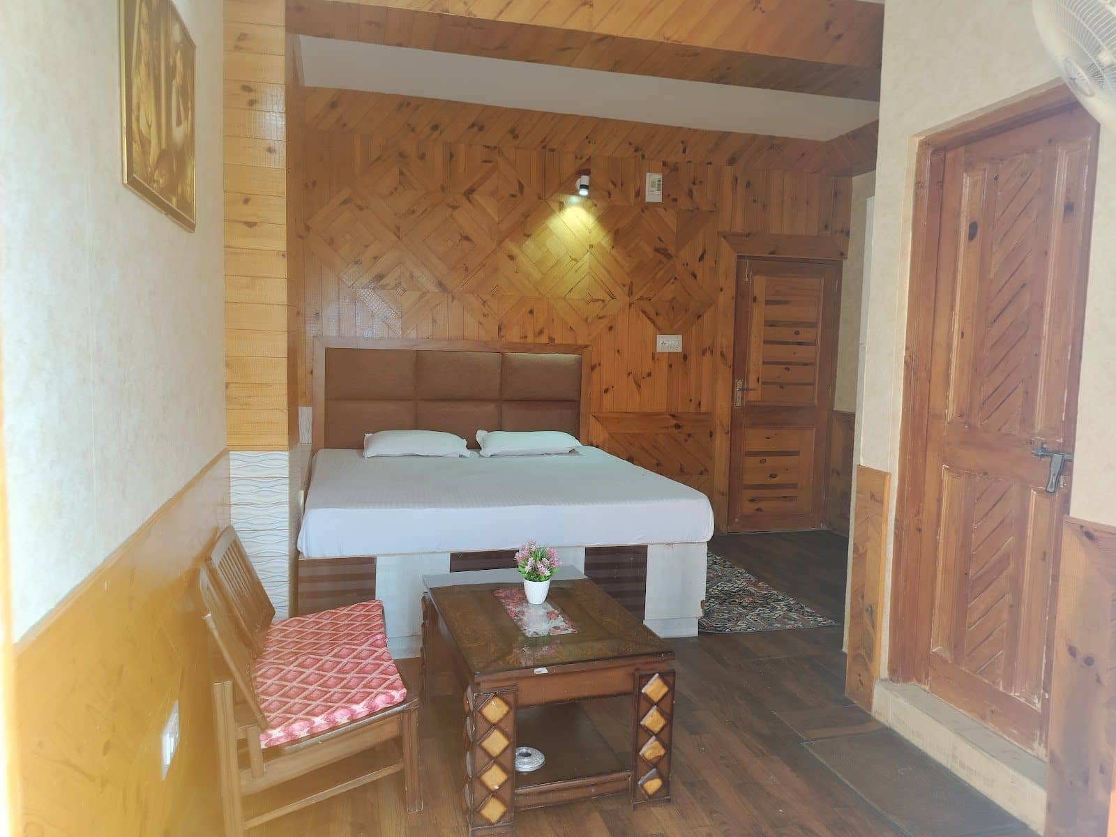 Homestay w/ Home Meals & Mountain Views, HP - Sarahan, HP photo 5