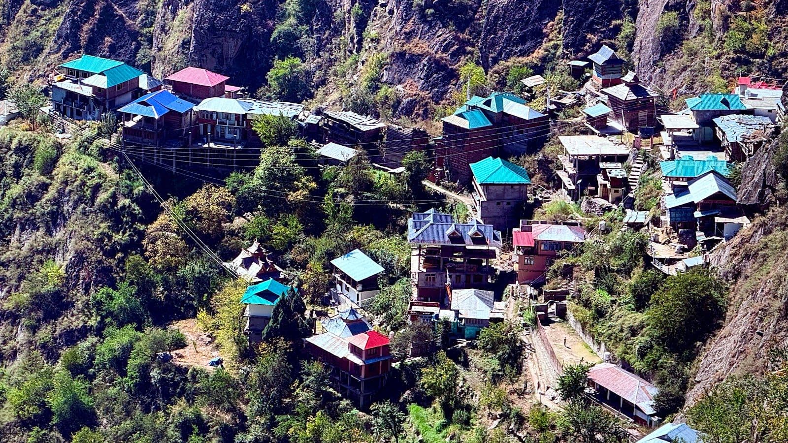 Campsite w/ Bonfires & Temple Treks, HP in Yulla Khas, HP 1