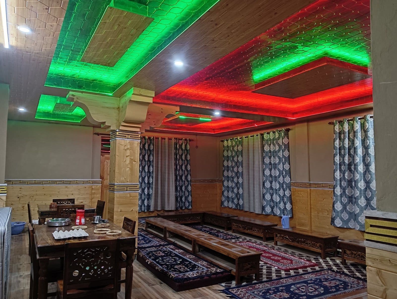 Warm Homestay w/ Home Meals & Views, HP in Nako, HP 8