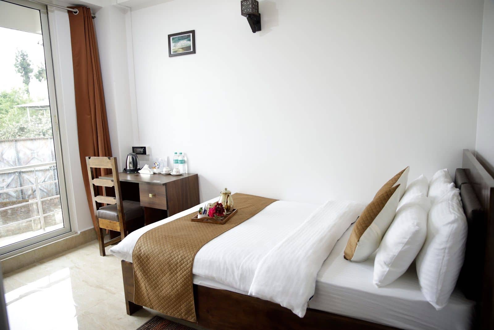 Warm Staff & Naga Meals Stay w/ Crisp Air, Naga - Kohima photo 3