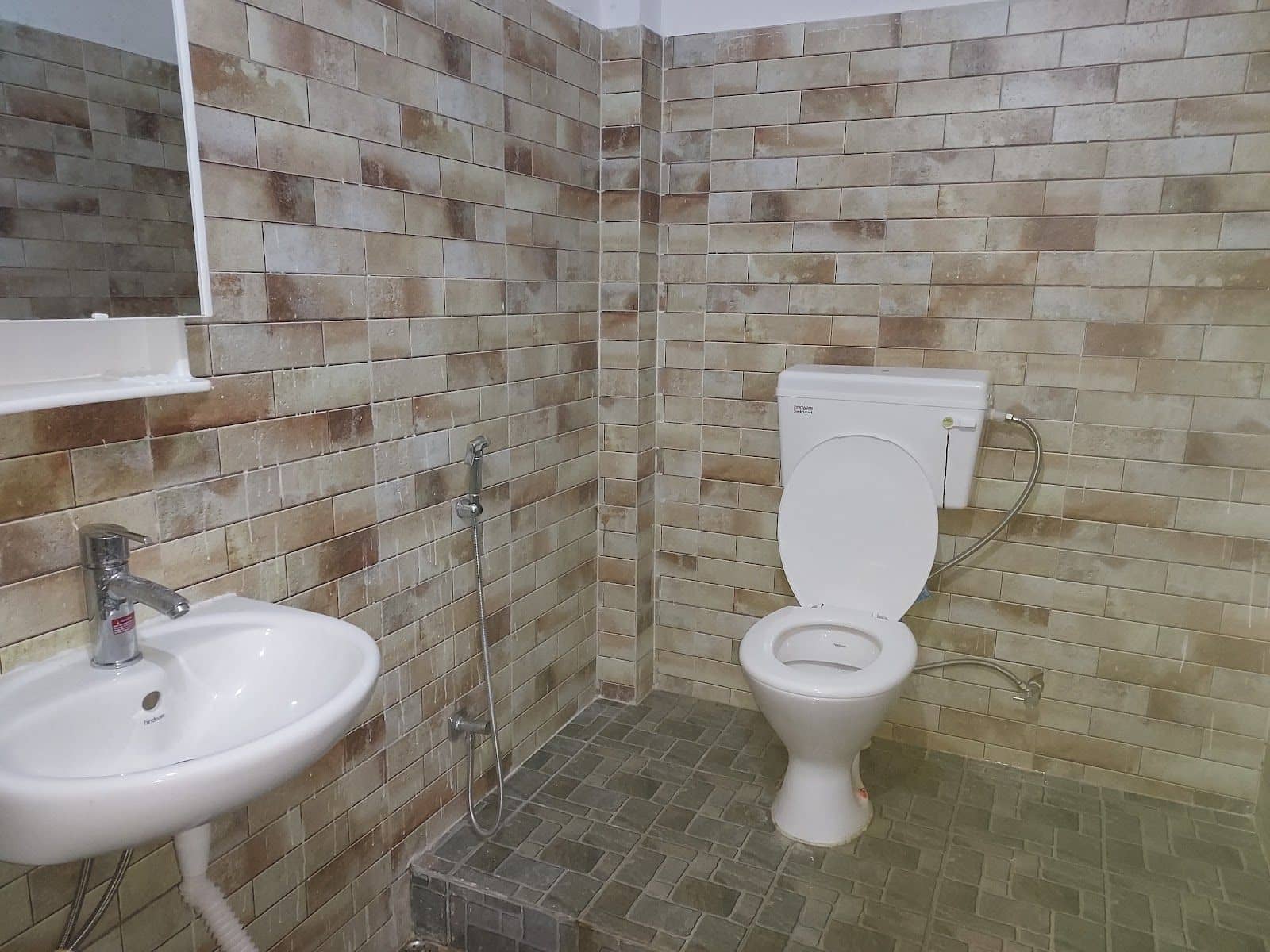 Quiet Homestay, Tasty Meals & Clean Rooms, Assam - Barpeta photo 4