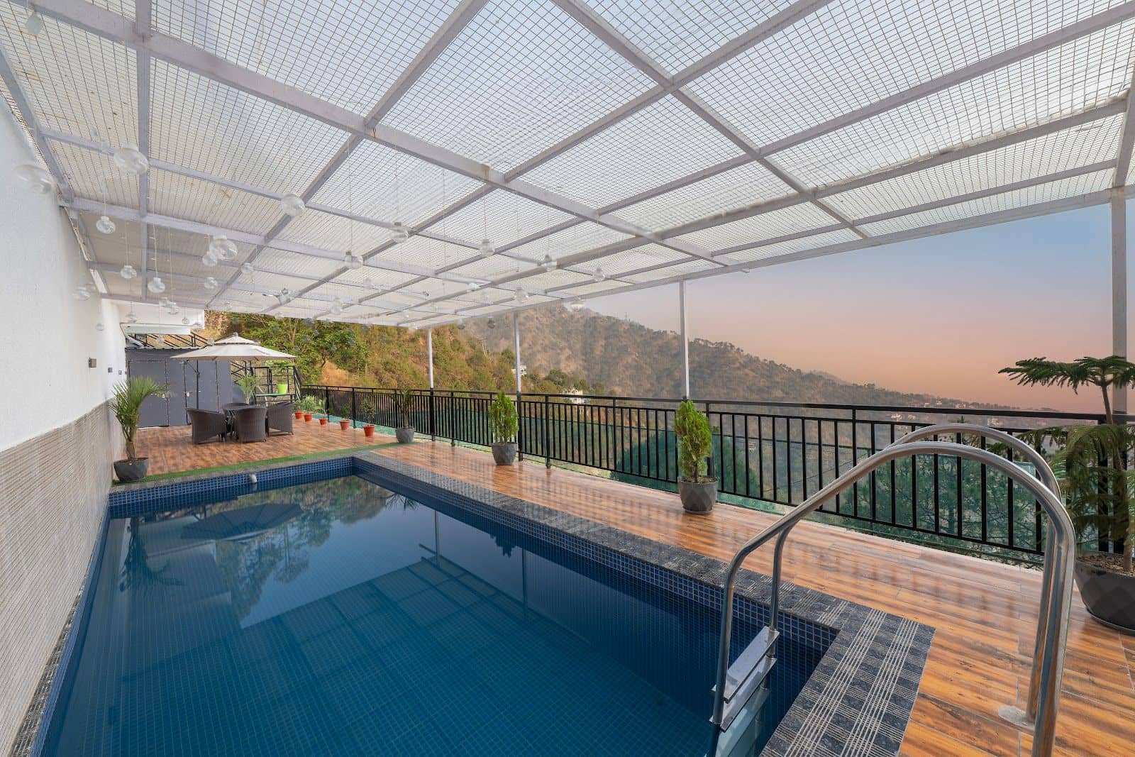 7BR Homestay w/ Rooftop & Pool, HP - Himachal Pradesh photo 4