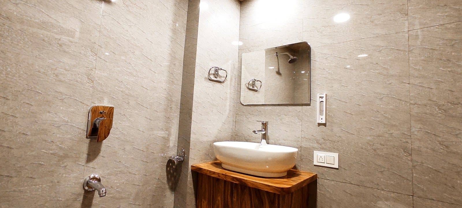 Mountain Homestay w/ Bonfires & Home Meals, HP - Kumarsain, HP photo 4