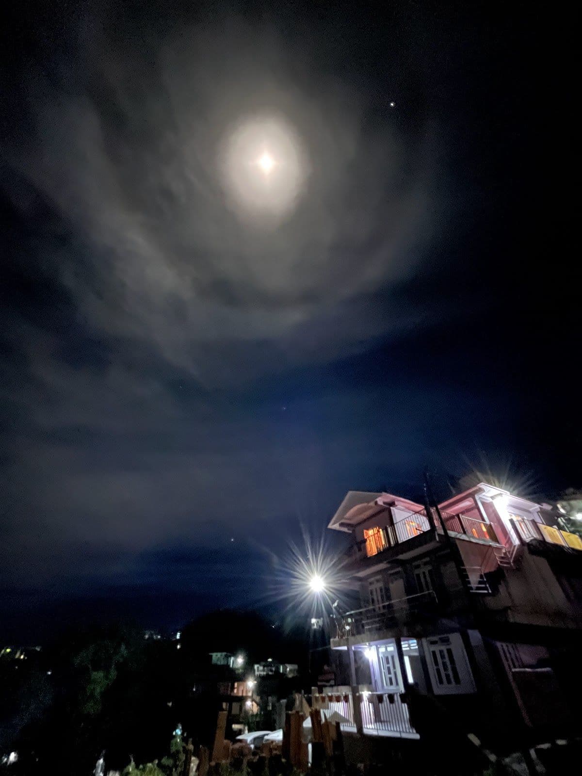 Breathtaking Valley Views • Cozy, Central in Cherrapunji 8