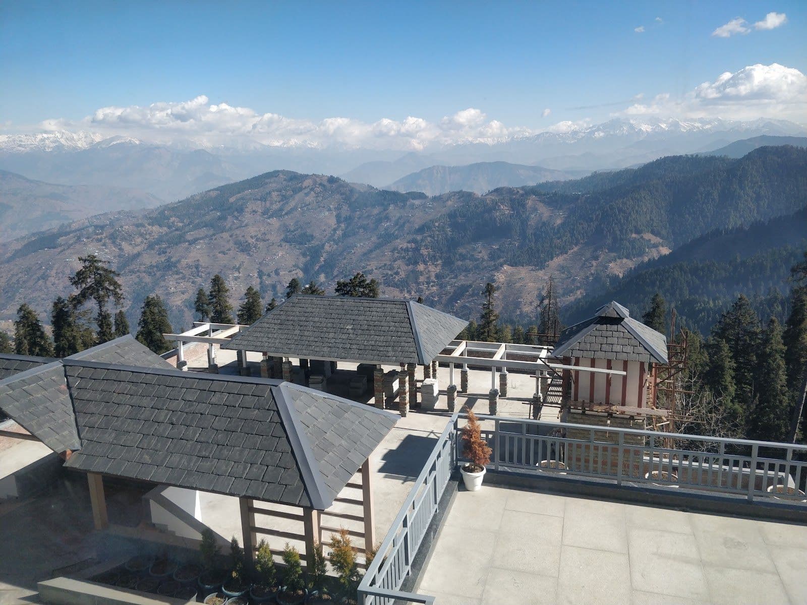 Well-Maintained Homestay, Skii Point, HP in Himachal Pradesh 8