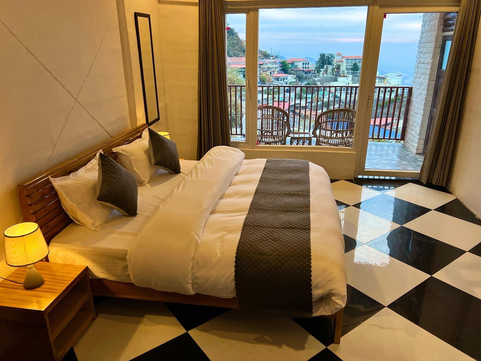 Homestay w/ Hill Views & Attentive Staff, Uttarakhand in Mussoorie, Uttarakhand 2