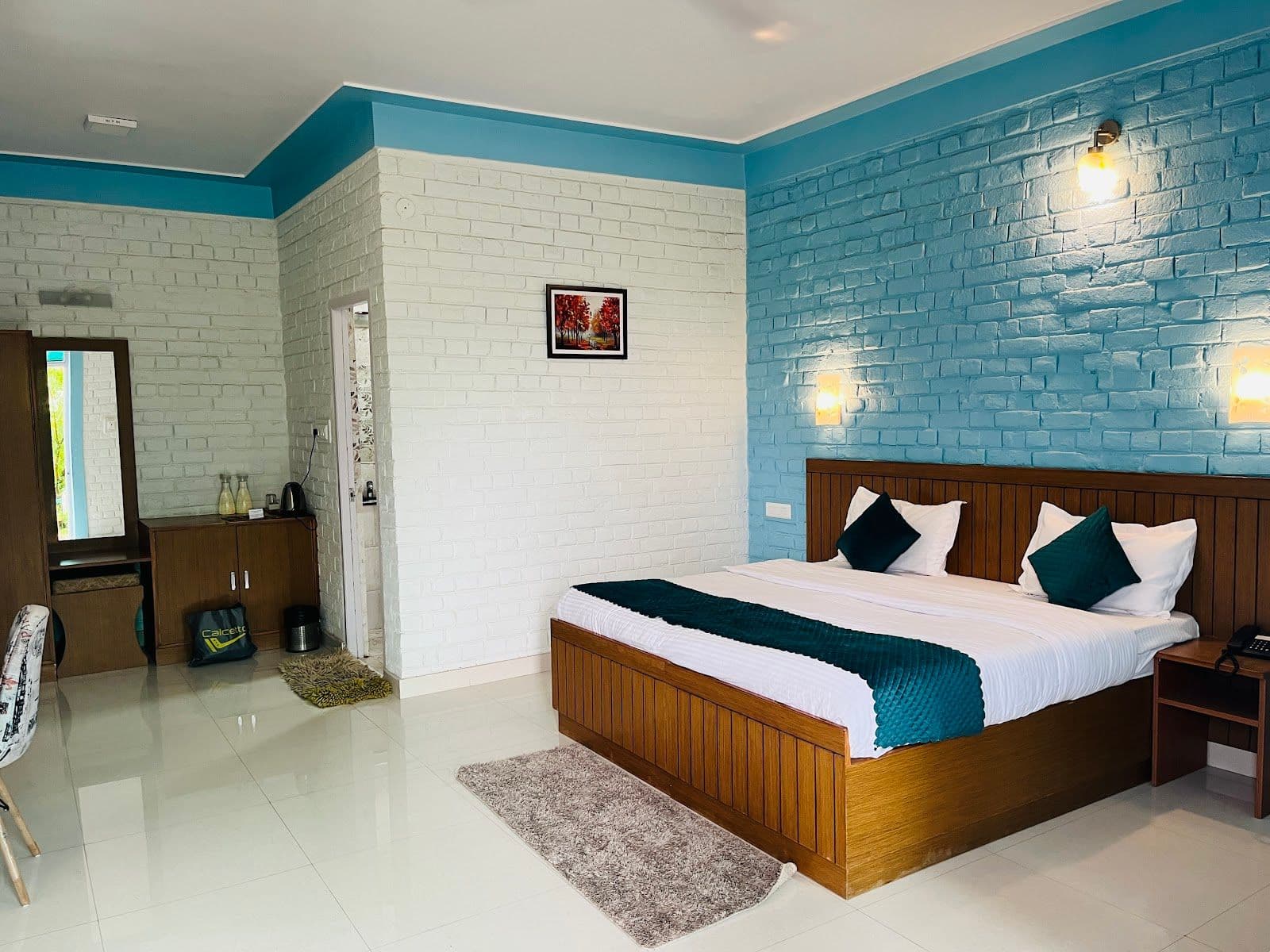 Mountain Resort w/ Valley Views & Home Meals, HP in Anji Brahmana, HP 2