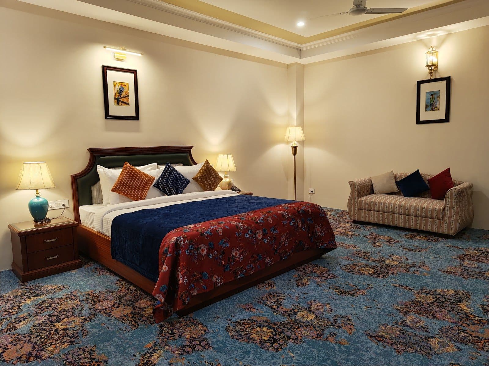 Assam Luxury Resort: Modern Comfort, Spacious in Kaziranga 1