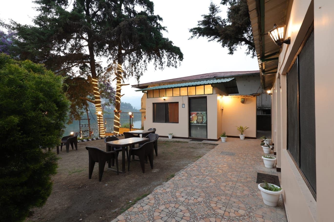 LAKE AND WOOD RESORT in Dungsil Malla 1