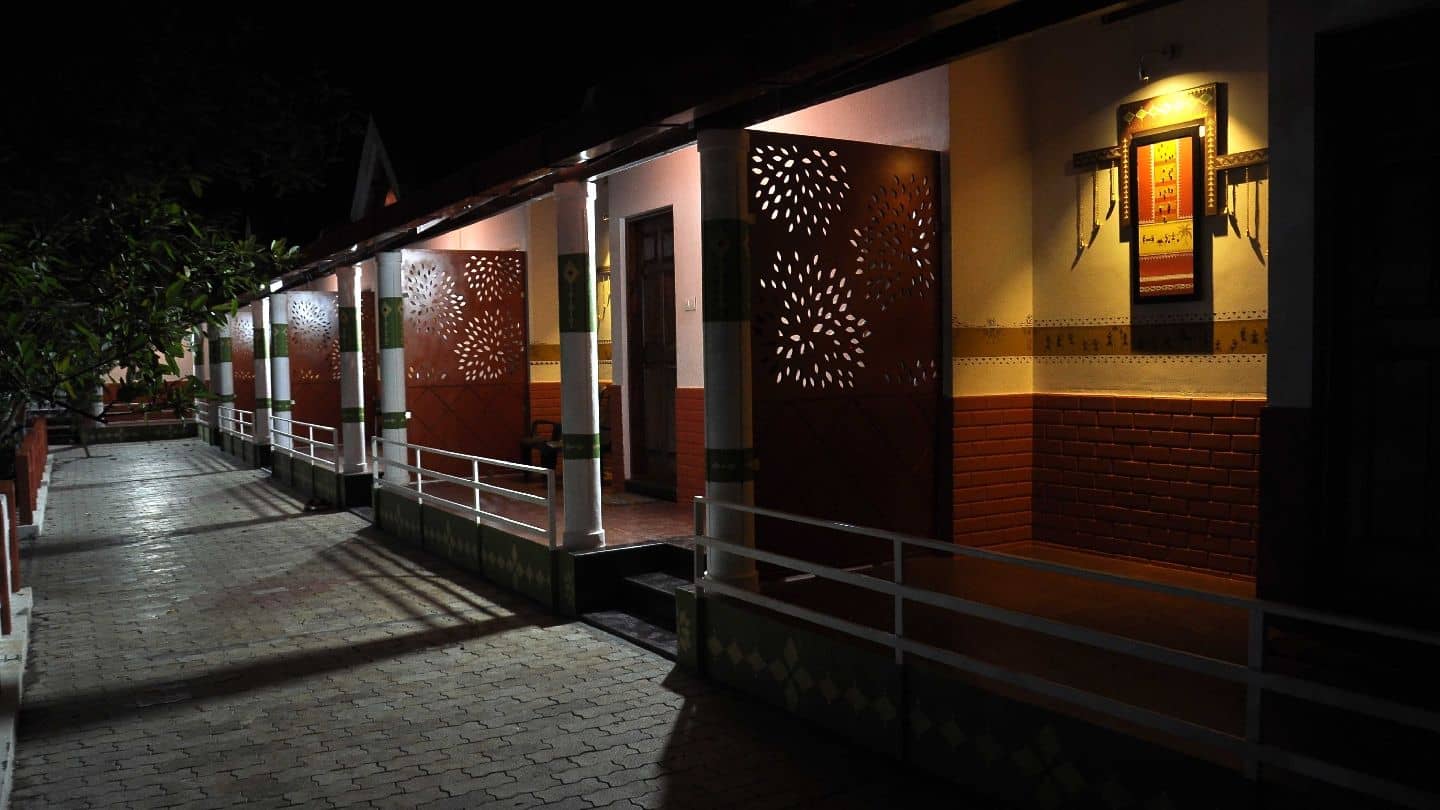 TT, Badminton, Archery w/ Wifi in Coffee Estate - India