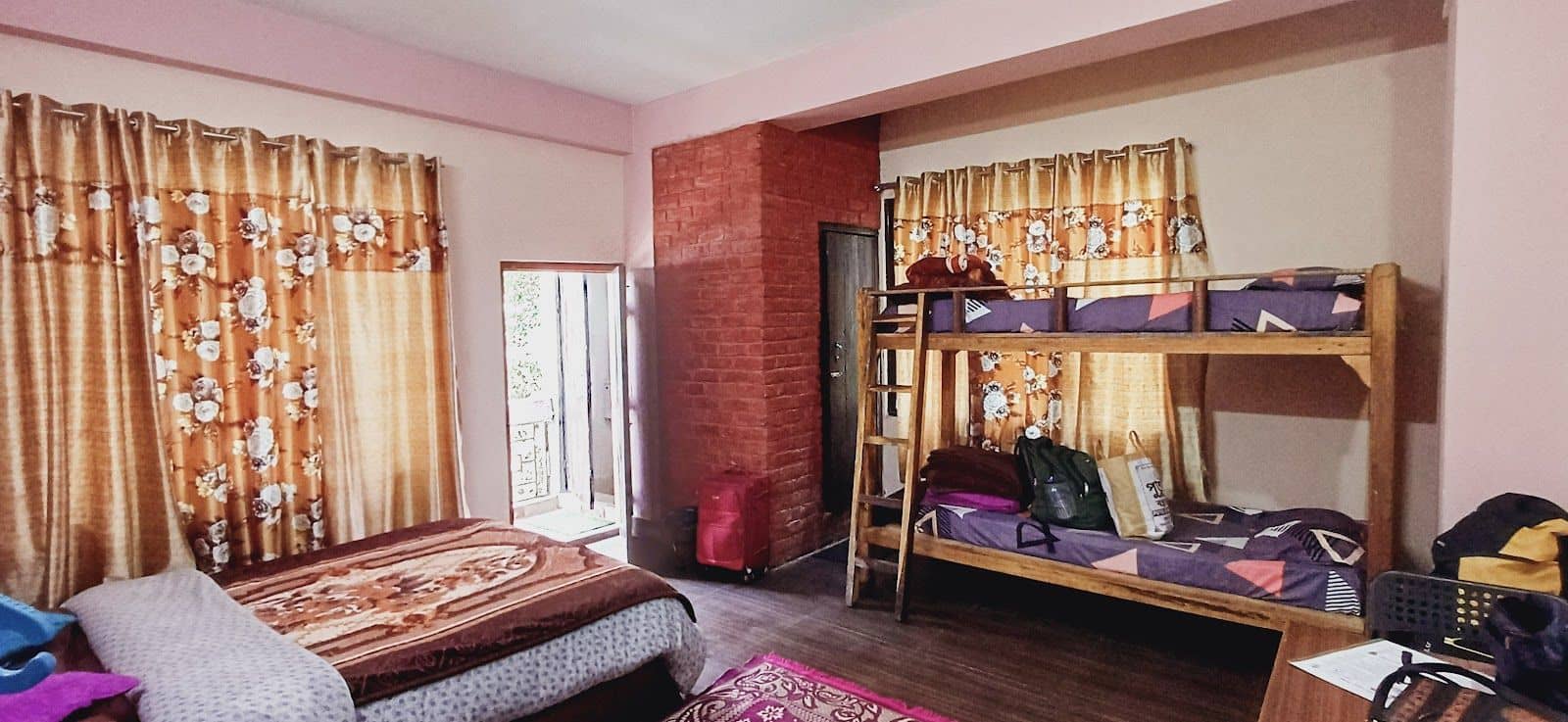 Tranquil Mountain Retreat: Spacious Home Stay - Sonada photo 3