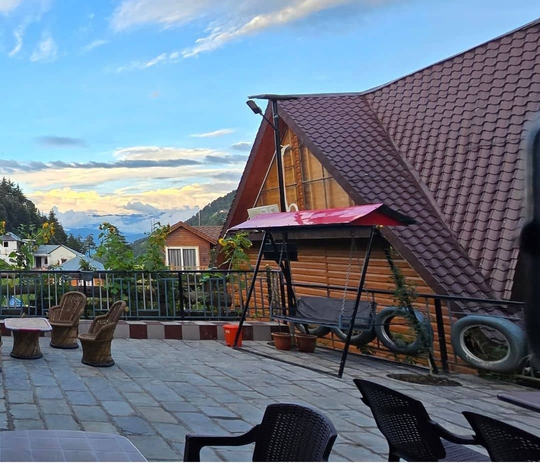 Homestay w/ Bonfire & Home Meals, HP - Dalhousie, HP