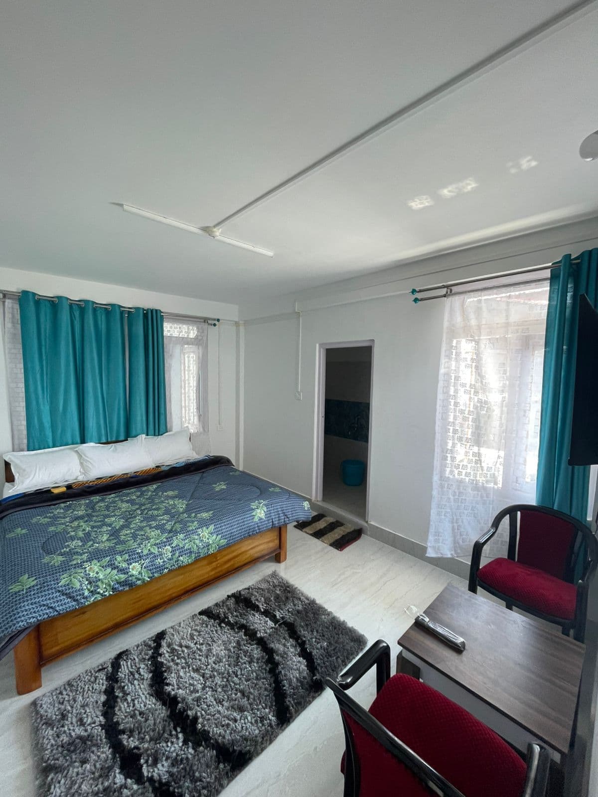 Welcoming 5-Star Homestay: Homely Comforts in Tawang 2