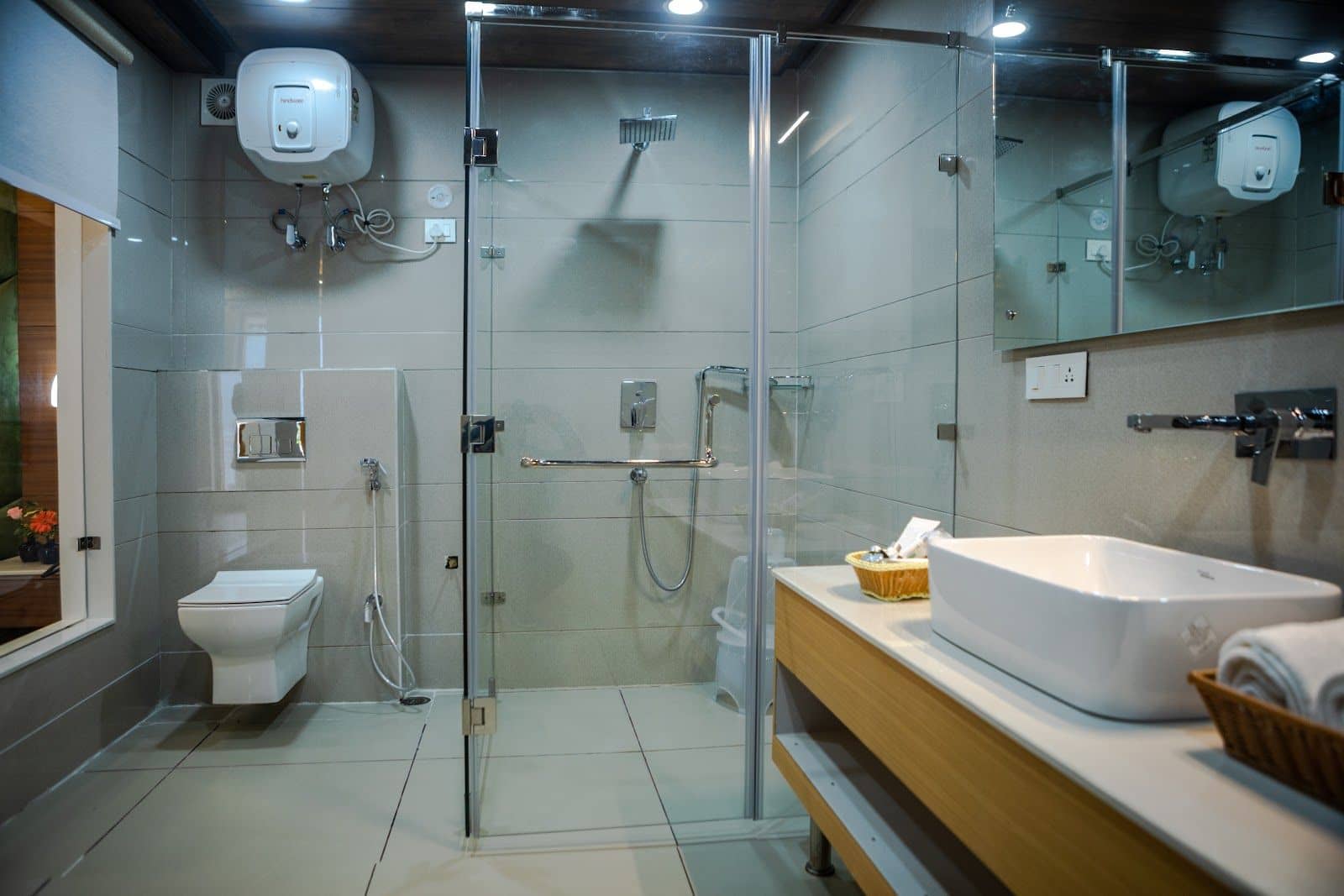 Mountain View Hotel w/ Bonfire & Meals, HP - Manali, HP photo 4