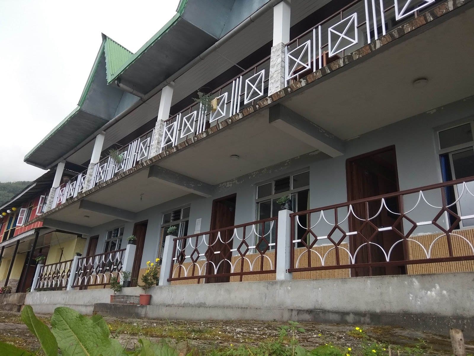 Scenic Mtn Homestay w/ Local Food & Bonfire, Sikkim in Sikkim, Zuluk 1