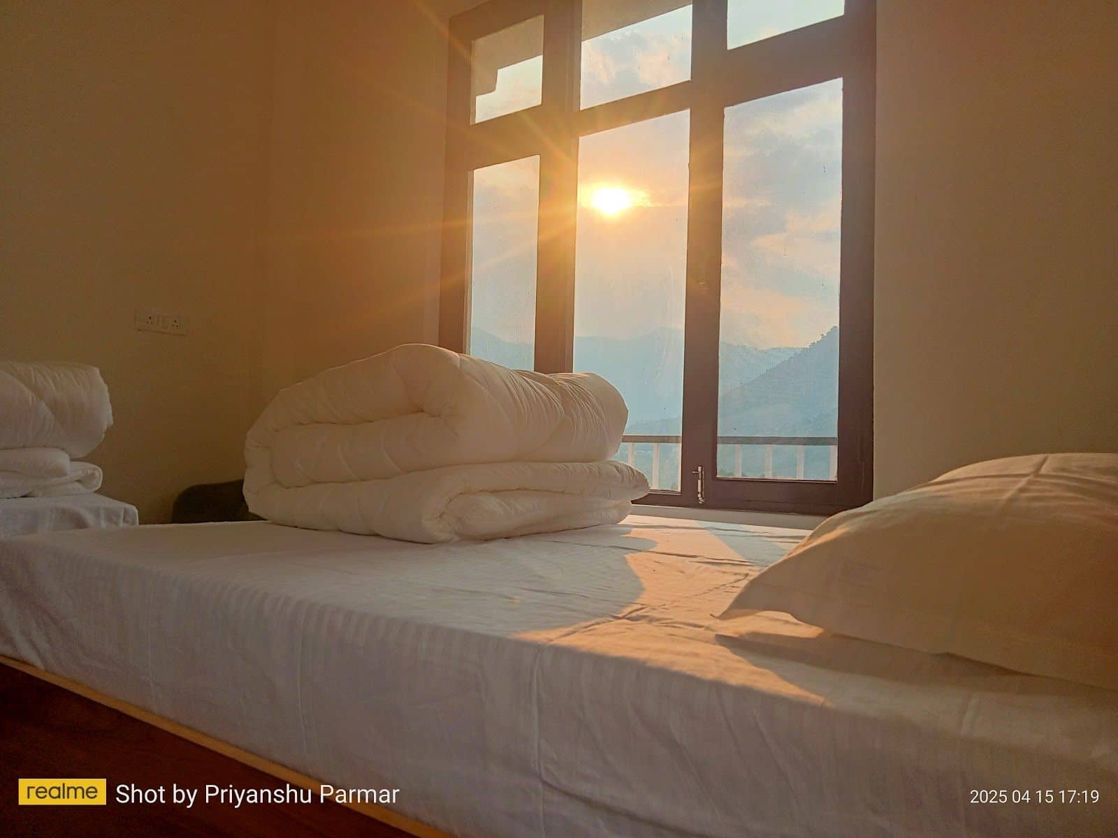 Homestay w/ Home Meals & Clean Rooms, Uttarakhand - Barkot, Uttarakhand photo 3