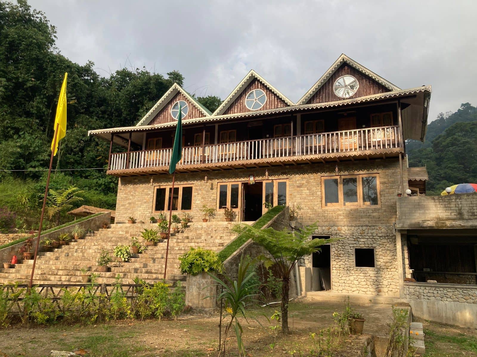 5BR Resort By Riverside In Tea Estate w/ yummeals - Kalej, Bengal