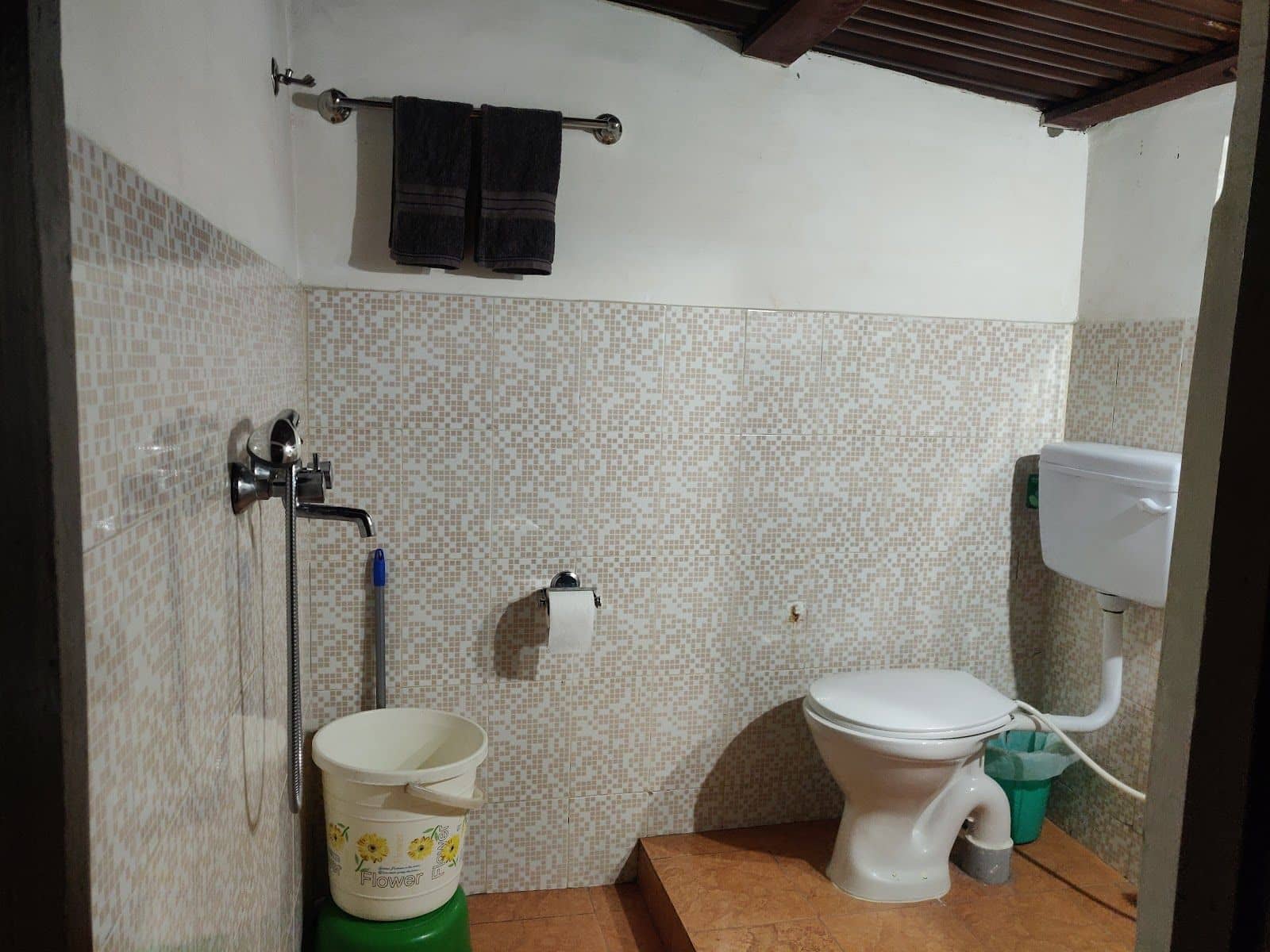 5BR Homestay w/ Mountain Views & Bonfire, UK - Almora, Uttarakhand photo 4