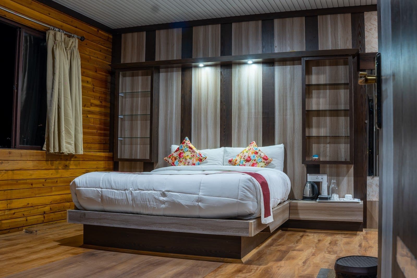 Balcony Kanchenjunga View Resort w/ Bonfire, SK in Kaluk, Sikkim 2