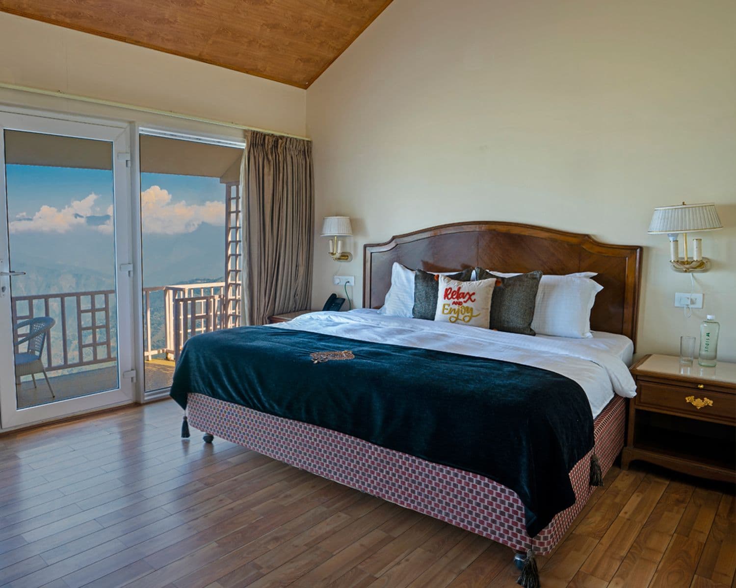 Himalayan Villa w/ Snow Peak Views & Spa, UK in Chakrata, Uttarakhand 5