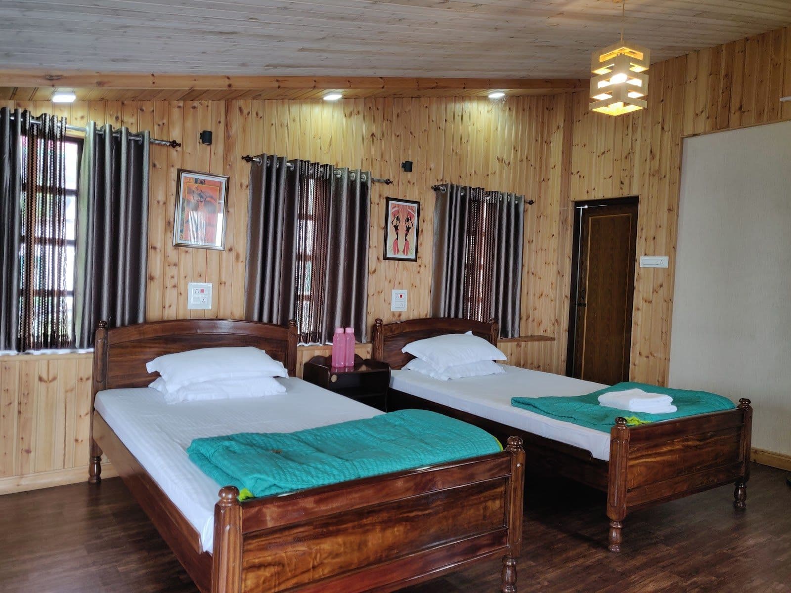 4BR Kurseong Home with Mountain Views & Meals in Kurseong 2