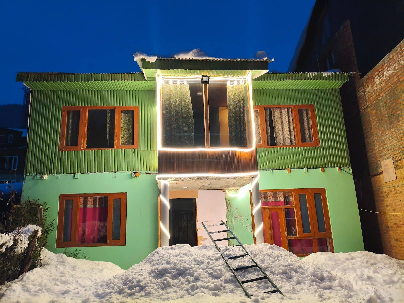 Homestay by Lidder River, Kitchen Access, J&K - Jammu & Kashmir