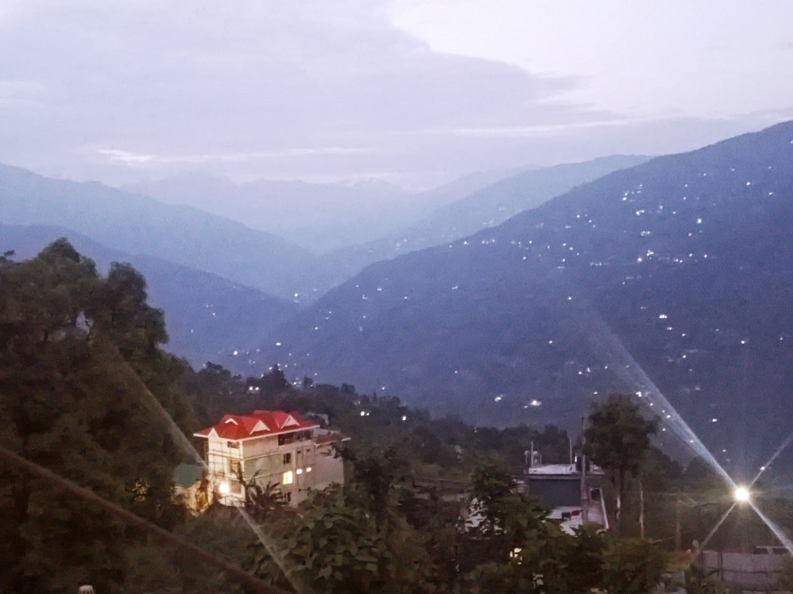 Farm Homestay w/Fresh Food & Tea Garden Walk, Sikk in Yuksom 8