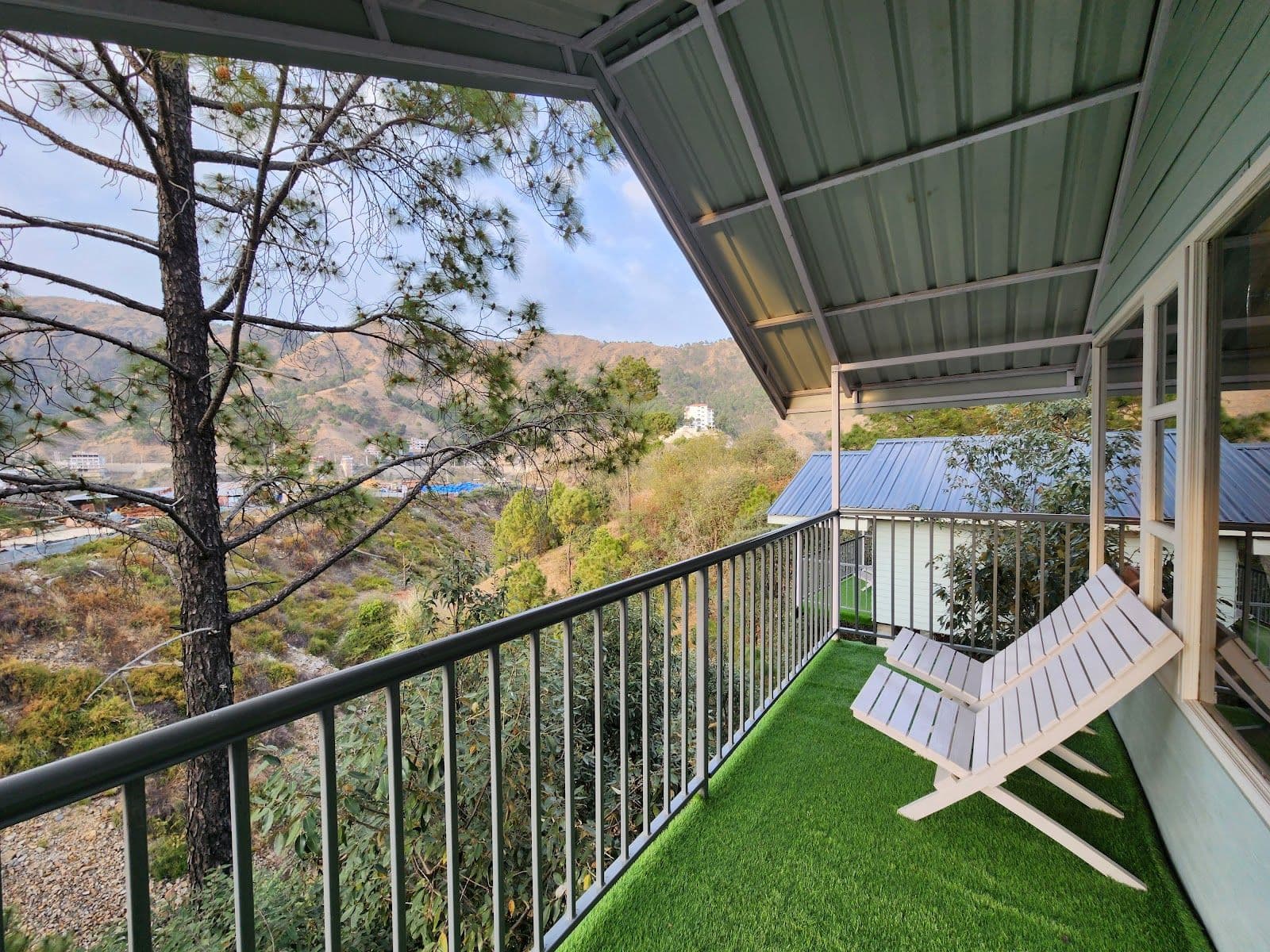 Wooden Cottages w/ Bonfire & Views, HP in Kandaghat, HP 1