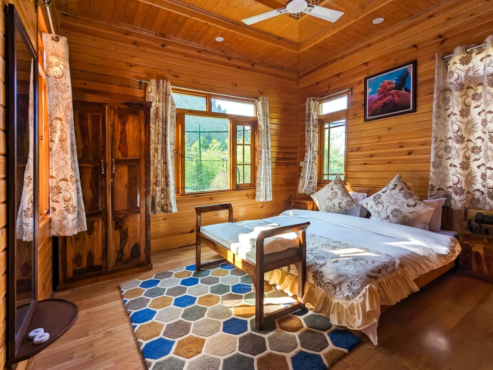 Waterfall Villa w/ Snowfall Views, Jammu & Kashmir - Jammu and Kashmir photo 3