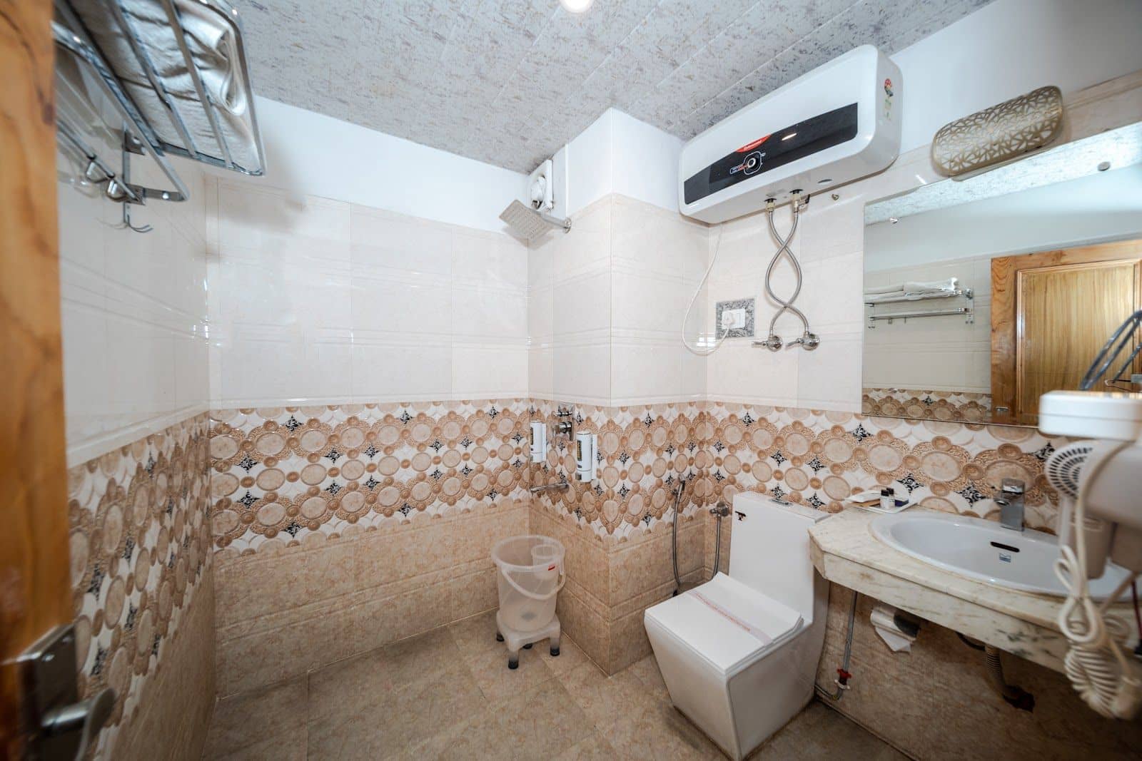 Mountain Resort w/ River Sounds & Home Meals, HP - Manali, HP photo 5