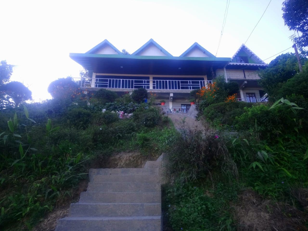 Escape to our hillside heaven in Takdah 1