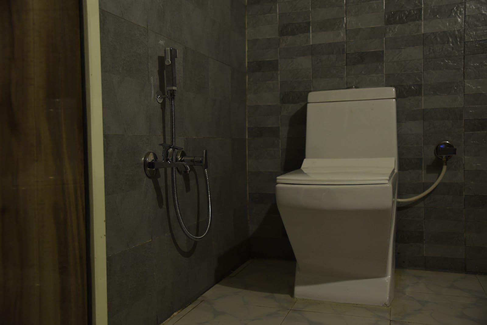 Cozy Homestay in Parashar in Parashar 8