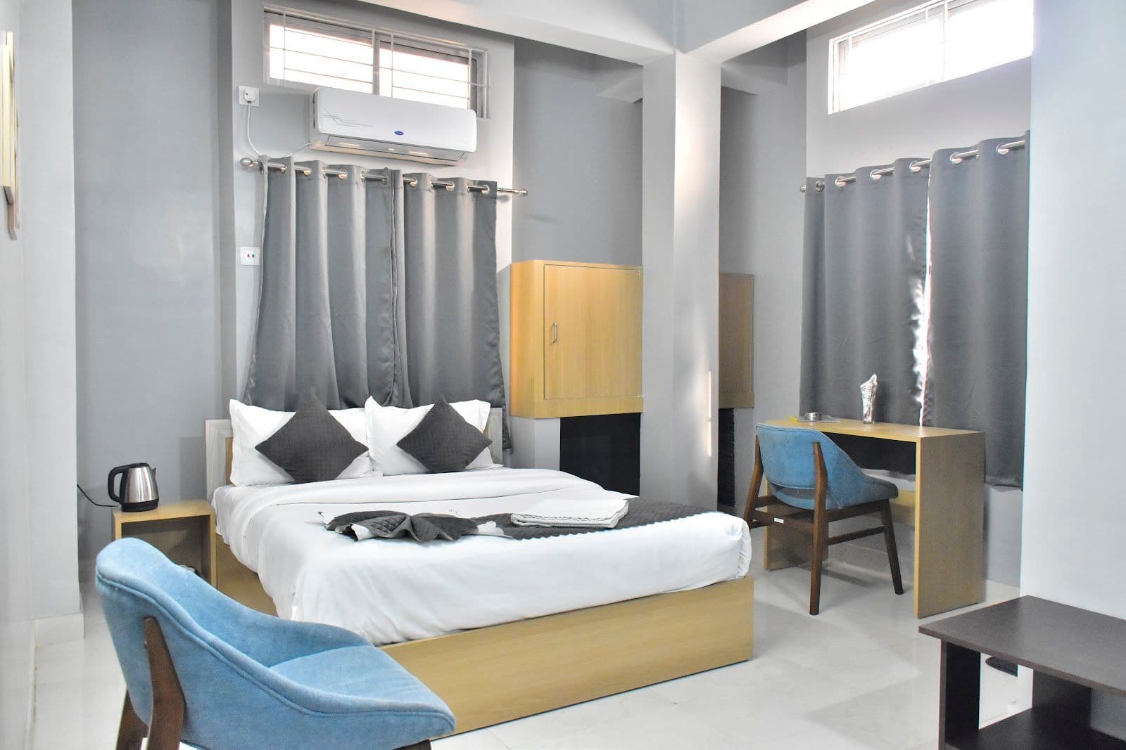 Lake View Stay w/ Mall Access & Coziness, Assam in Guwahati, Assam 2