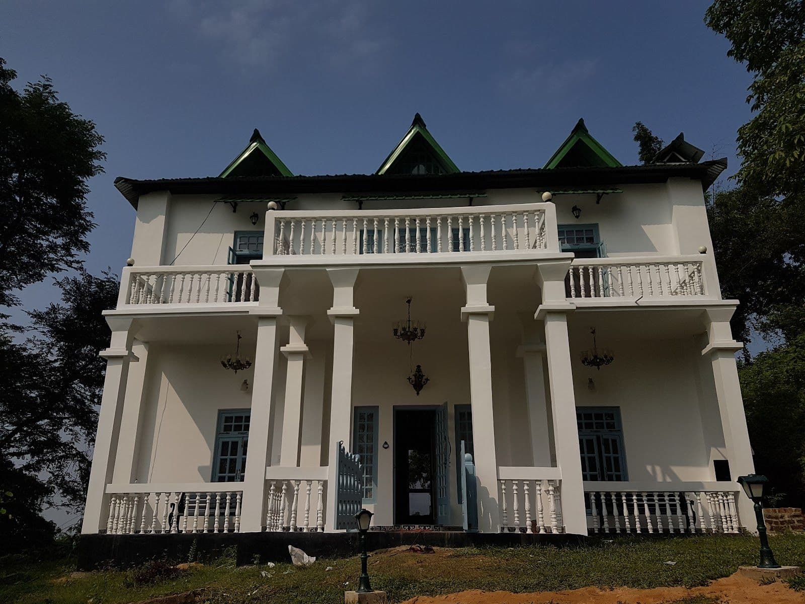 Brahmaputra Views 4BR Bungalow w/ Infinity Pool in Tezpur 1