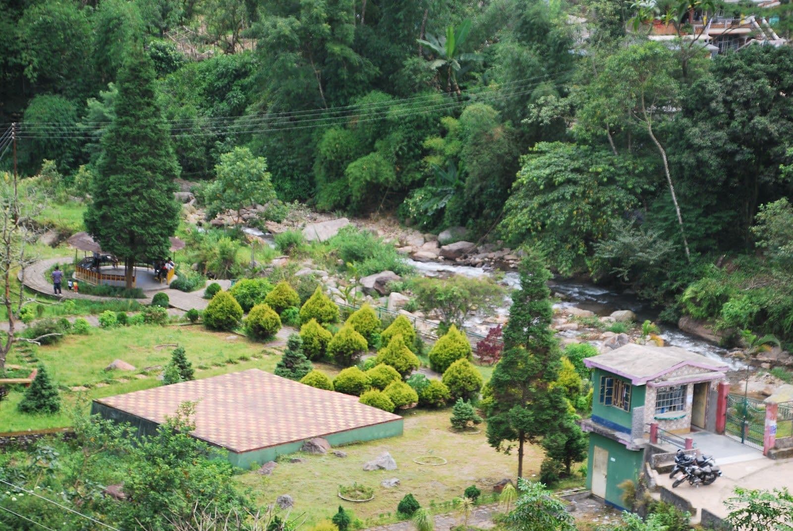 Riverside paradise and Pool sanctuary in Mirik 8