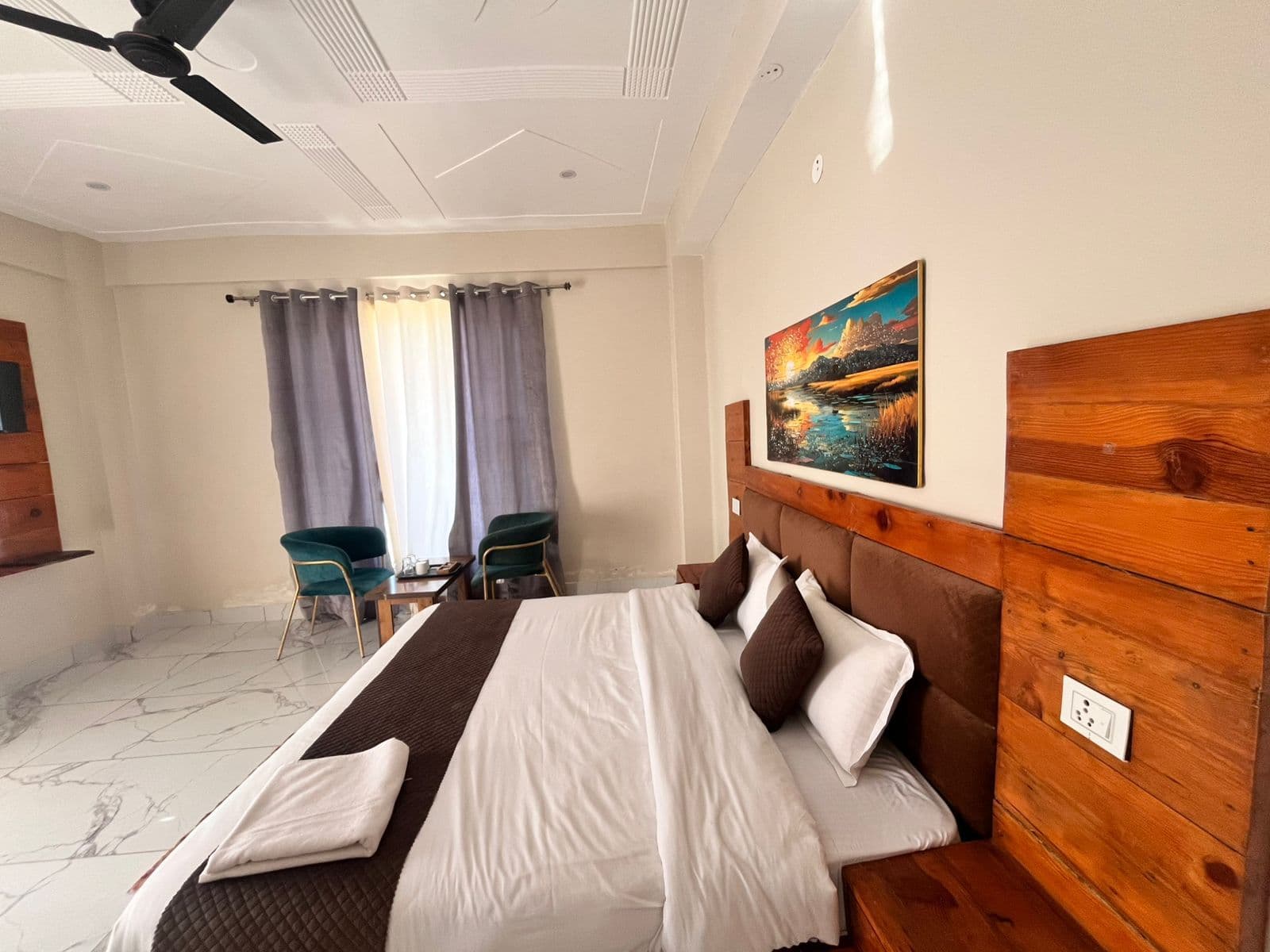 Hilltop Homestay w/ Views & Bonfire, UK in Jwarna, Uttarakhand 2