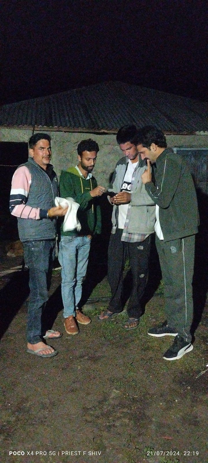 Campsite w/ Bonfires & Temple Treks, HP in Yulla Khas, HP 8