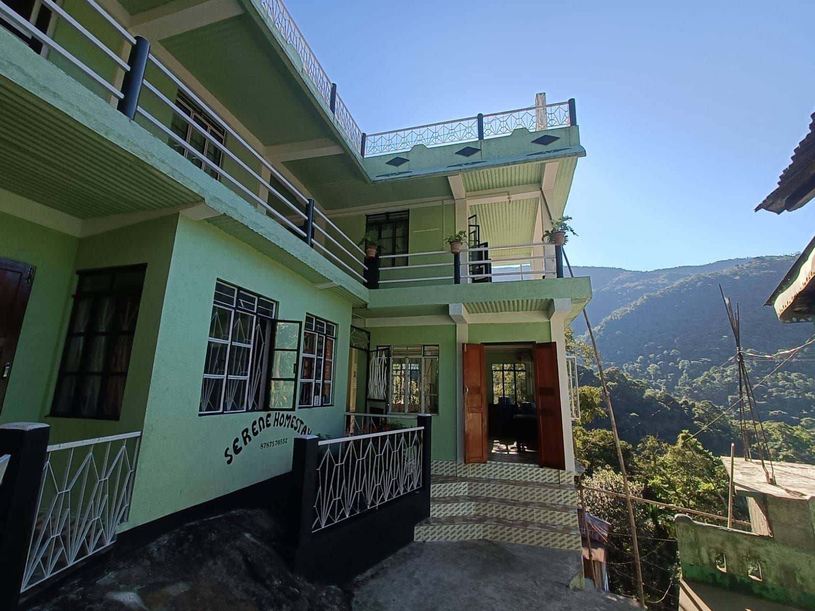 Peaceful Homestay w/Kind Family & Music, Megh. - Mawsynram