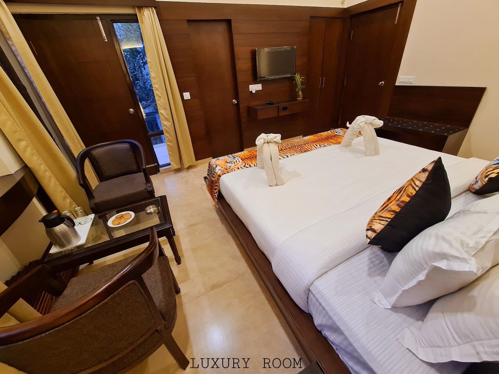 River Access Villa w/ Pool & Fresh Meals, UK in Uttarakhand 8