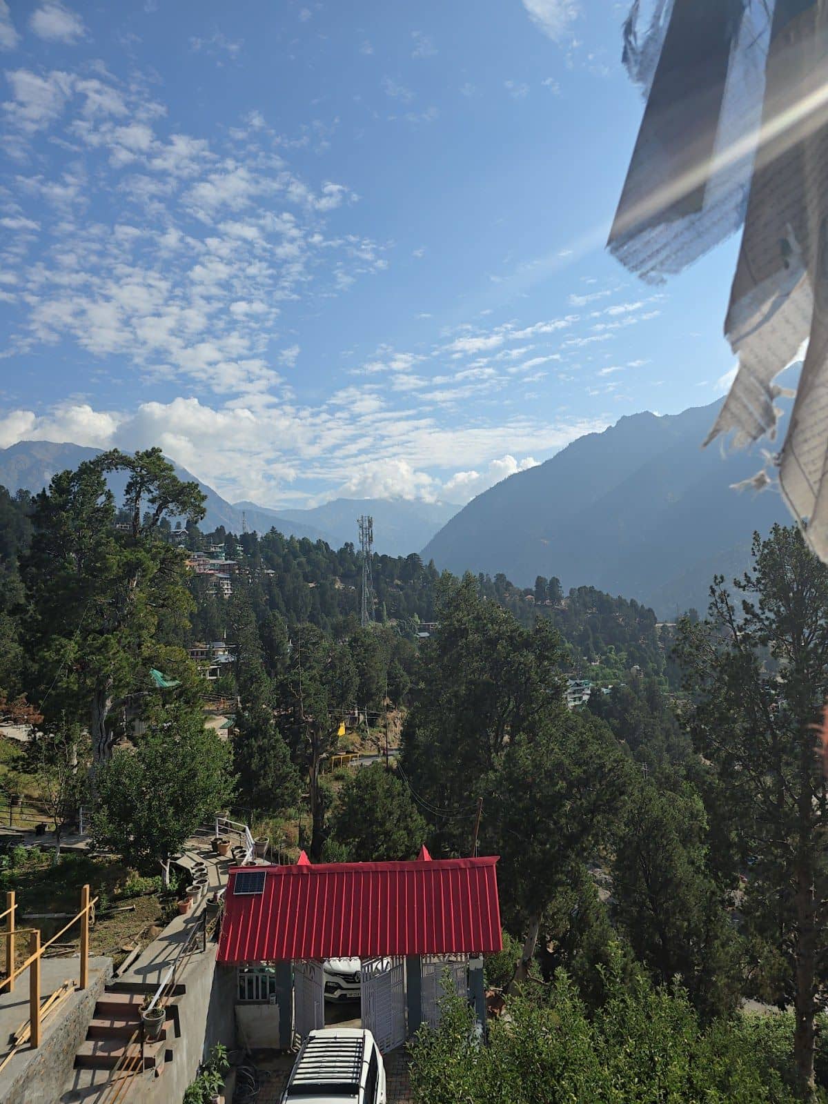 Homestay w/ Snow-capped Views & Home Meals, HP - Himachal Pradesh