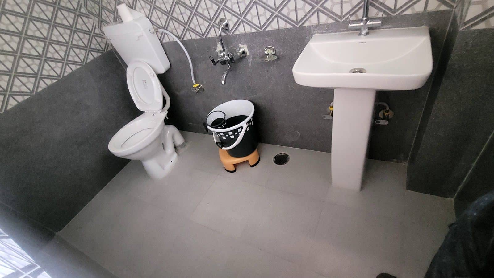 Homestay w/ Valley Views & Home Meals, HP - photo 4