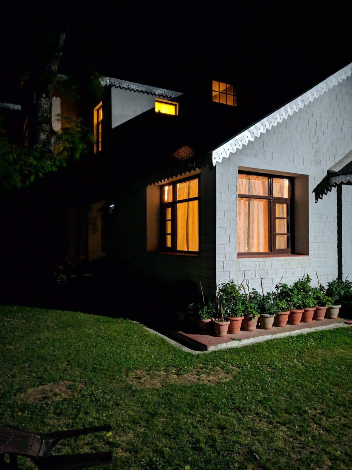 Maintained Kuti w/ Helpful Staff & Food, HP - Kholi Kuffar, HP photo 4