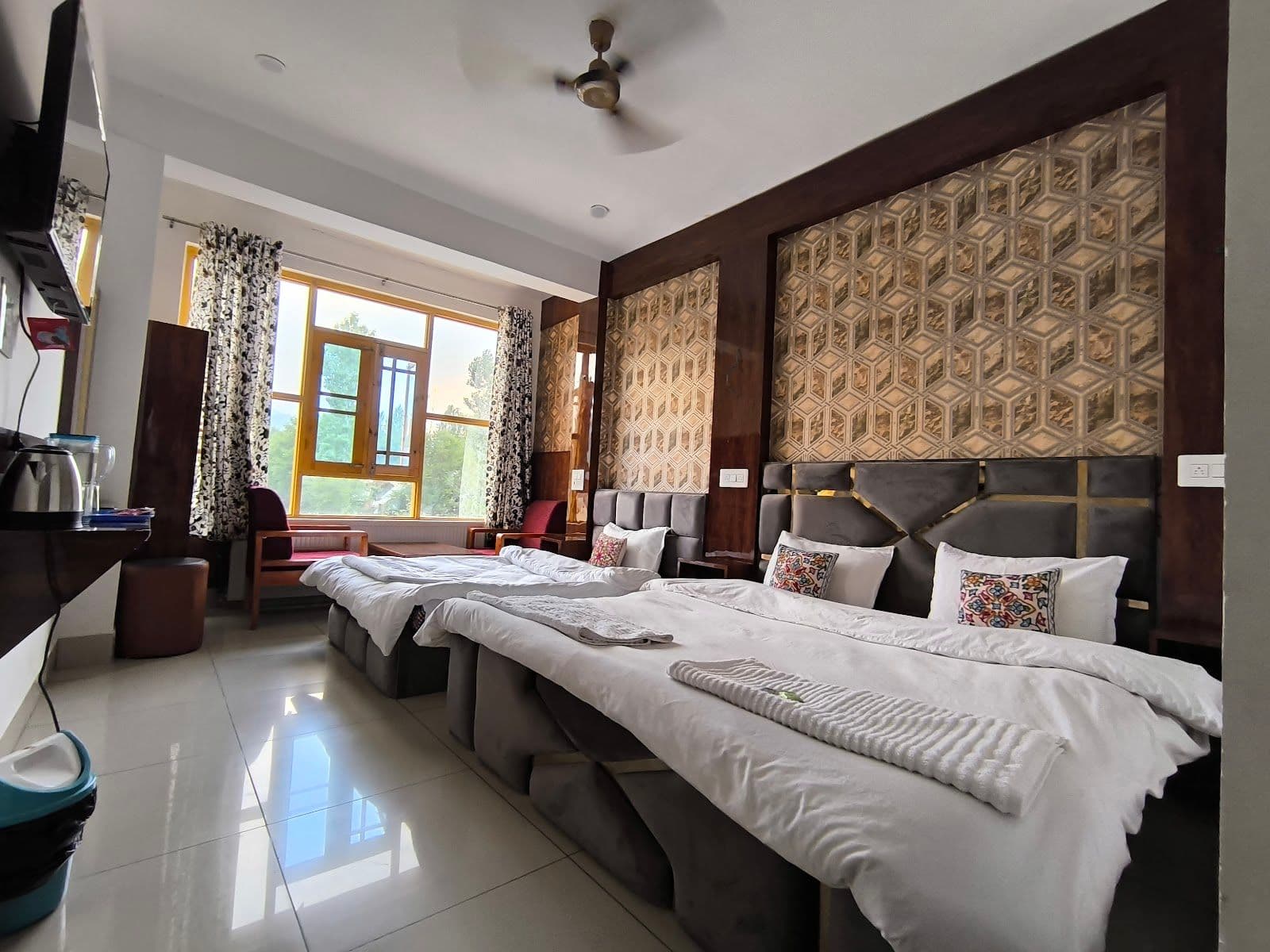 Gulmarg Gulsitara Resorts in Gulmarg 2