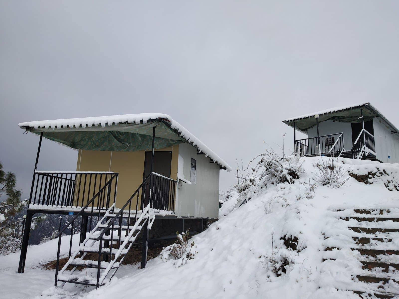 Hilltop Camp w/ 360° Views & Home Meals - Kanatal, Uttarakhand photo 5